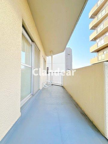 グリーンパーク第18綾瀬のバルコニー|ドキドキの新生活も、安心してスタート。ぴったりの住まいを見つけませんか？クランディアが一緒に住まい選びをサポートします‼　まずは、お気軽にお問合せください　＃クランディア