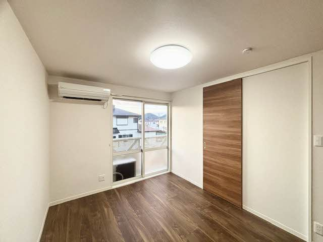 プラザ　マロニエの洋室