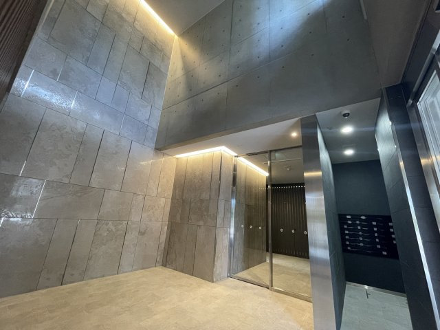 【エントランス】