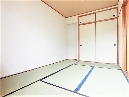 パルメゾン野間園弐番館の居間・リビング|和室（約6.0畳）・天袋付き押入　※2021年2月撮影