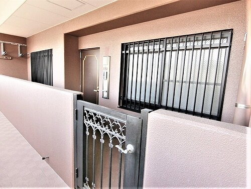 パルメゾン野間園弐番館のその他|ポーチ　※2021年2月撮影