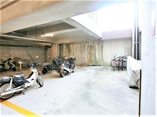 パルメゾン野間園弐番館のその他|駐輪場　※2021年2月撮影