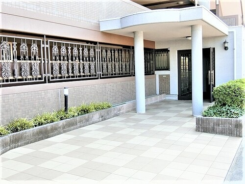 パルメゾン野間園弐番館のエントランス|アプローチ　※2021年2月撮影