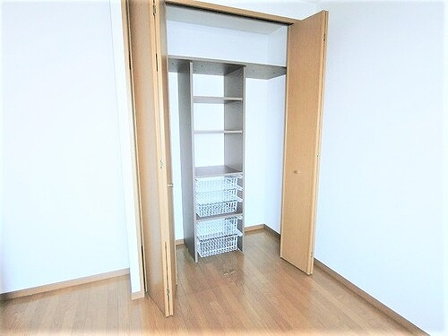 パルメゾン野間園弐番館の収納|洋室（約6.3畳）の収納　※2021年2月撮影