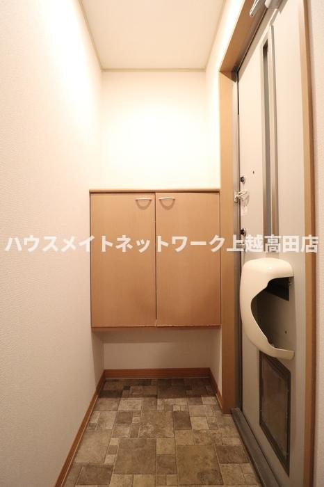 ロイヤルタウン寺町 六番館の玄関|玄関