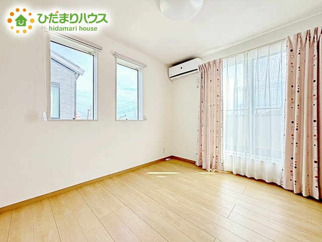 【洋室】 | 水戸市河和田町　中古戸建 | シンプルな内観ですのでさまざまなインテリアスタイルを楽しめます。