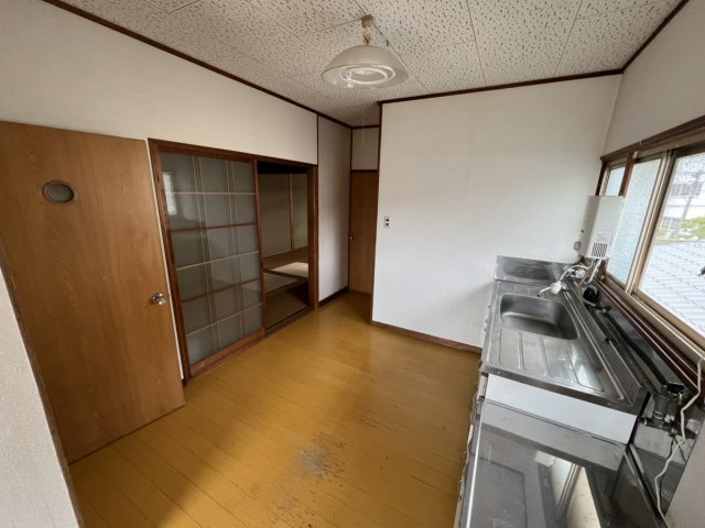 京永アパートのダイニング