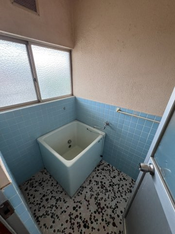 京永アパートの浴室