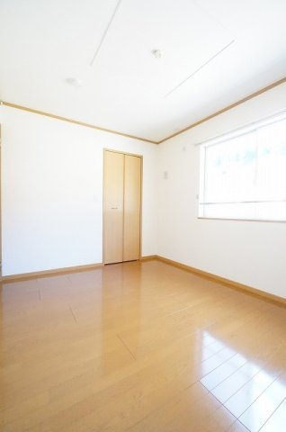 プルミエ　アムール　Ａの洋室