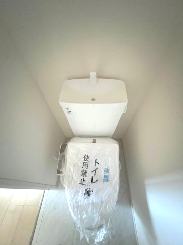 福生市熊川　新築戸建全2棟のトイレ|2階温水シャワートイレ