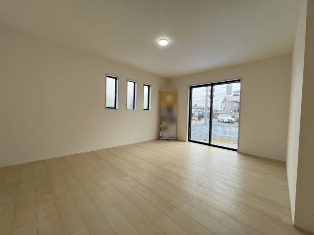 福生市熊川　新築戸建全2棟の居間・リビング|ご家族みんながゆったりくつろげる広々リビング♪