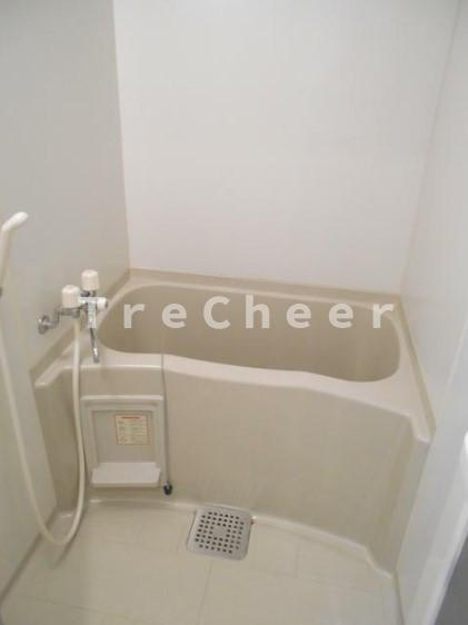 ヴィラグランディオ東本町の浴室