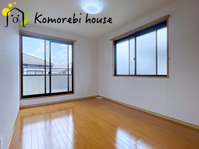 桶川坂田中古の寝室|広くて明るい寝室