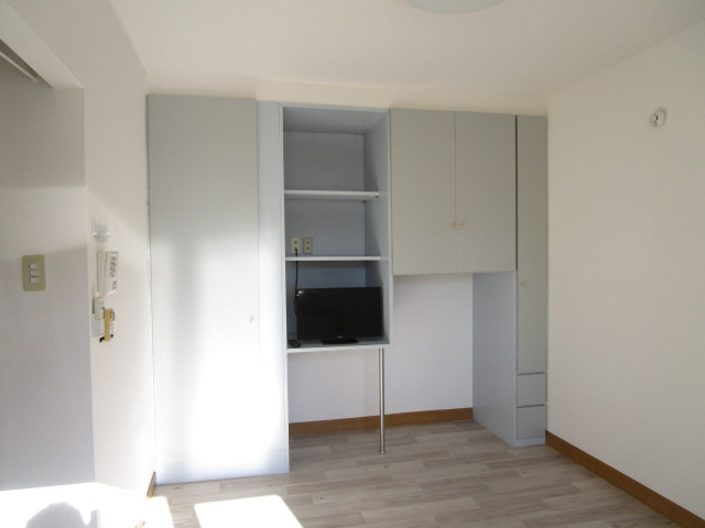 グリーンヒル(緑ヶ岡1)の居間・リビング