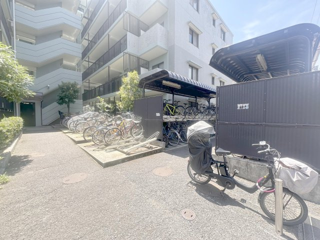 モアステージ北綾瀬の駐輪場