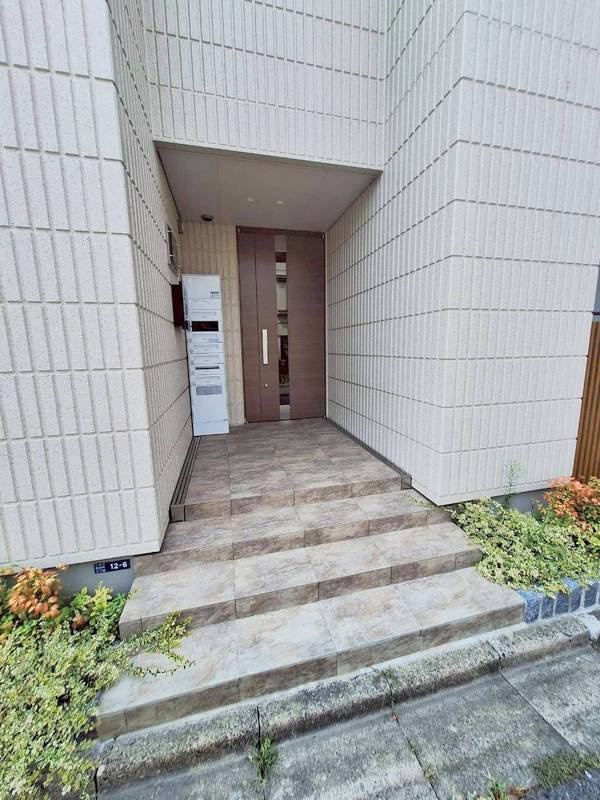 へーベルメゾン渡田新町Ⅱのエントランス|清潔なエントランスです