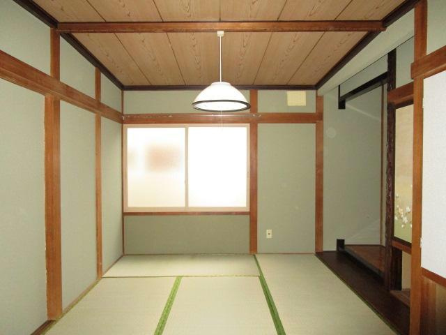 桜ヶ岡7-22-21貸家の居間・リビング