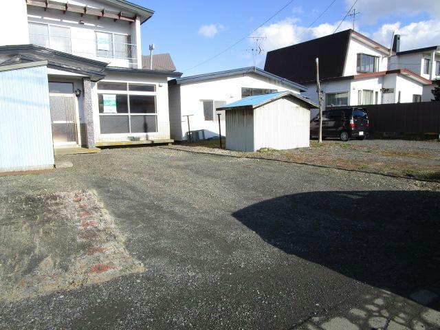 桜ヶ岡7-22-21貸家の駐車場