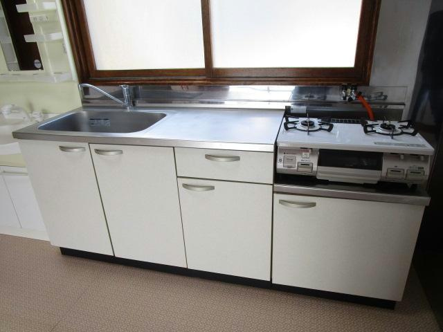 桜ヶ岡7-22-21貸家のキッチン