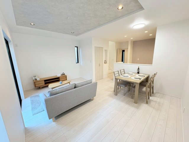 新築戸建　岐阜市加納奥平町Ⅱ　全1区画分譲の居間・リビング|リビング別角度です。