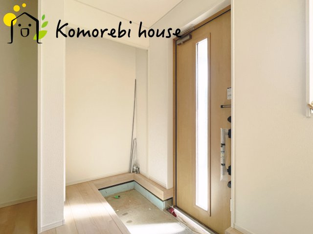 さいたま市西区飯田新田第2　新築一戸建て　クレイドルガーデン　03の玄関|きれいな玄関です