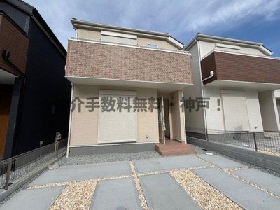 【外観】 | 神戸市垂水区高丸5丁目　新築戸建2号棟　仲介手数料無料！ | 建物外観を気になさる方へ、見た目の良い物件です
