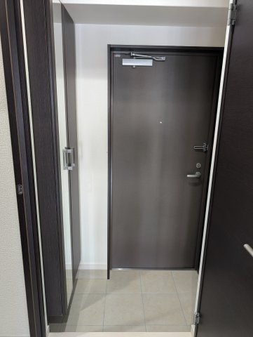 LIBTH天神南の玄関