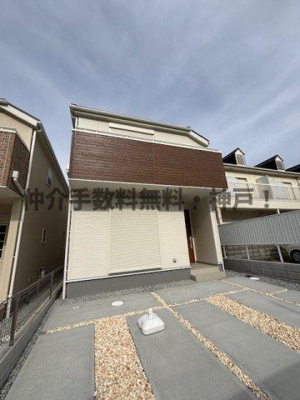 【外観】 | 神戸市垂水区高丸5丁目　新築戸建3号棟　仲介手数料無料！ | 外観もきれいです
