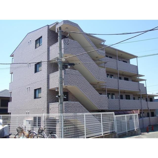 メゾンカワベの外観