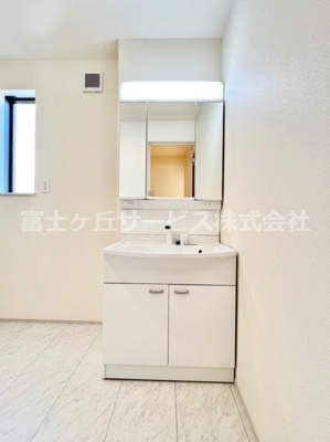 【独立洗面台】 | 富士市松本 新築一戸建て A号棟 | 独立洗面台で身支度をすべて済ませてしまいましょう