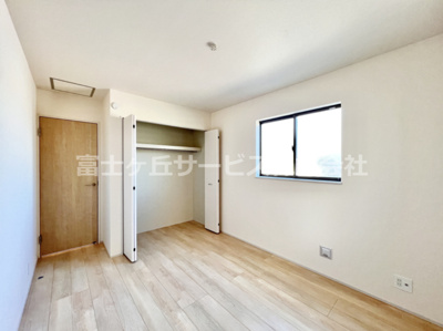 【洋室】 | 富士市松本 新築一戸建て A号棟 | 6帖の洋室です