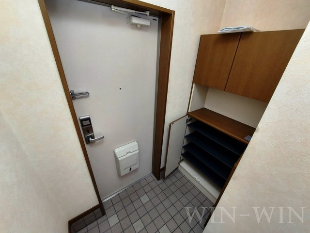 サンヒルズマキノの玄関