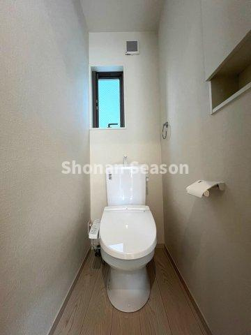 【トイレ】 | 混み合う時間帯もスムーズな各階設置の「温水洗浄便座」