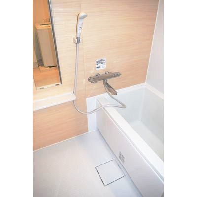 生麦アベニューの内装