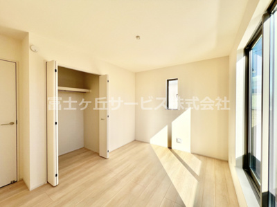 【寝室】 | 富士市松本 新築一戸建て B号棟 | 6.25帖の寝室です