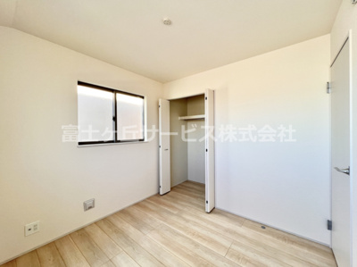 【洋室】 | 富士市松本 新築一戸建て B号棟 | 4.5帖の洋室です