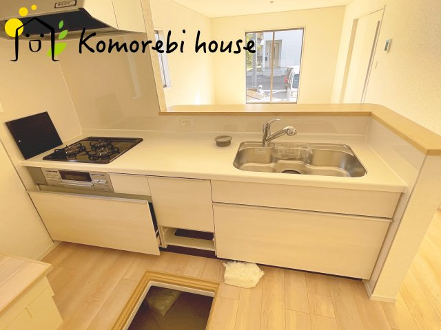 さいたま市西区飯田新田第2　新築一戸建て　クレイドルガーデン　05のキッチン|キッチンでお料理をお楽しみください