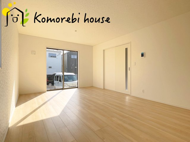 さいたま市西区飯田新田第2　新築一戸建て　クレイドルガーデン　05の居間・リビング|ゆったりとしたリビングです