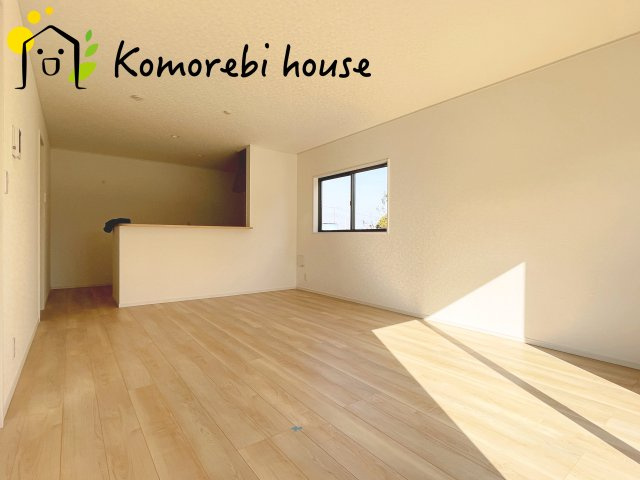 さいたま市西区飯田新田第2　新築一戸建て　クレイドルガーデン　05の居間・リビング|使いやすい居間です