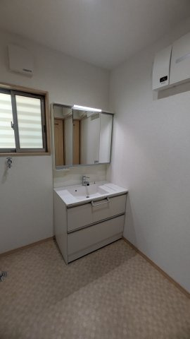 中古住宅　福寿町間島２丁目の独立洗面台