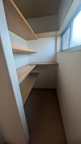 中古住宅　福寿町間島２丁目の収納
