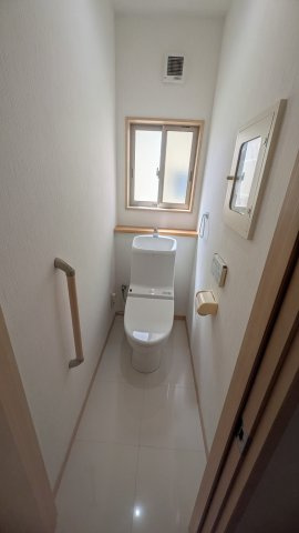 中古住宅　福寿町間島２丁目のトイレ|２Ｆ
