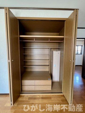 平塚市中里　中古戸建の収納|各居室　収納スペース付き
