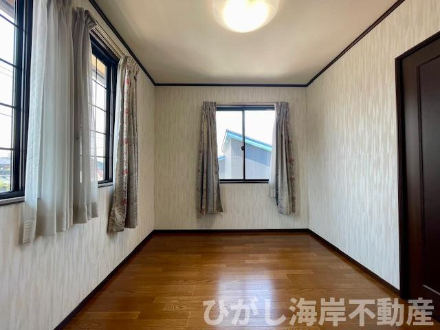 平塚市中里　中古戸建の寝室|5.2帖　洋室