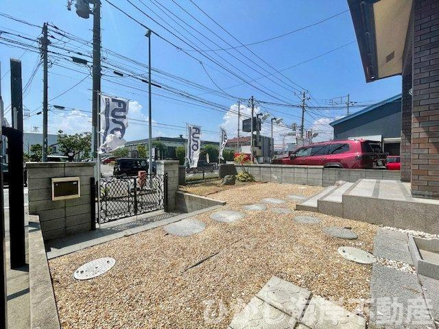 平塚市中里　中古戸建の庭|南側　お庭