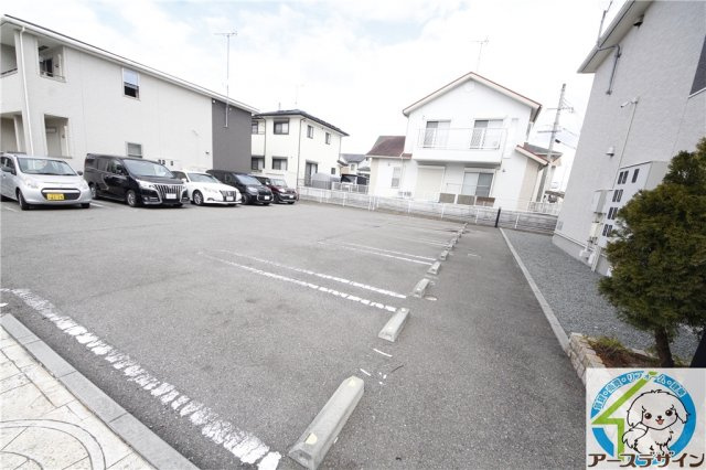 グラン　ドミールの駐車場|駐車場完備です