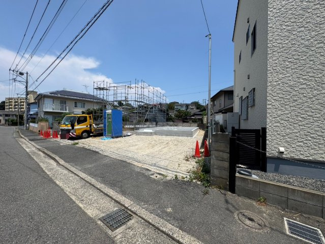SUN COURT－サンコート－小倉北区赤坂2丁目【小倉北区　新築戸建て】の前面道路含む現地写真|現地撮影　2025,7,8　SUN COURT－サンコート－小倉北区赤坂2丁目【小倉北区　新築戸建て】
