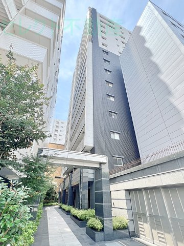 プレサンスジェネ丸の内の外観