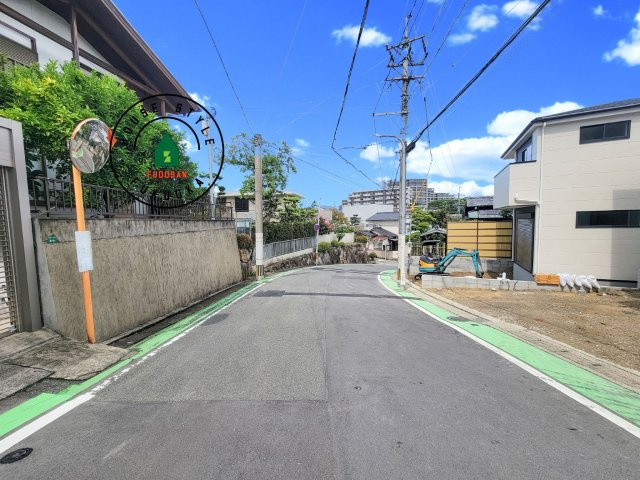 福岡市中央区小笹3丁目第1-3棟（3号棟）　の前面道路含む現地写真|前面道路です。