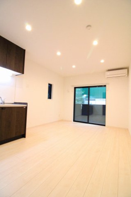 【居間・リビング】 | Sou.leaf九工大前 | 現況優先となります。現地にて間取り・仕様等をお確かめ下さい。